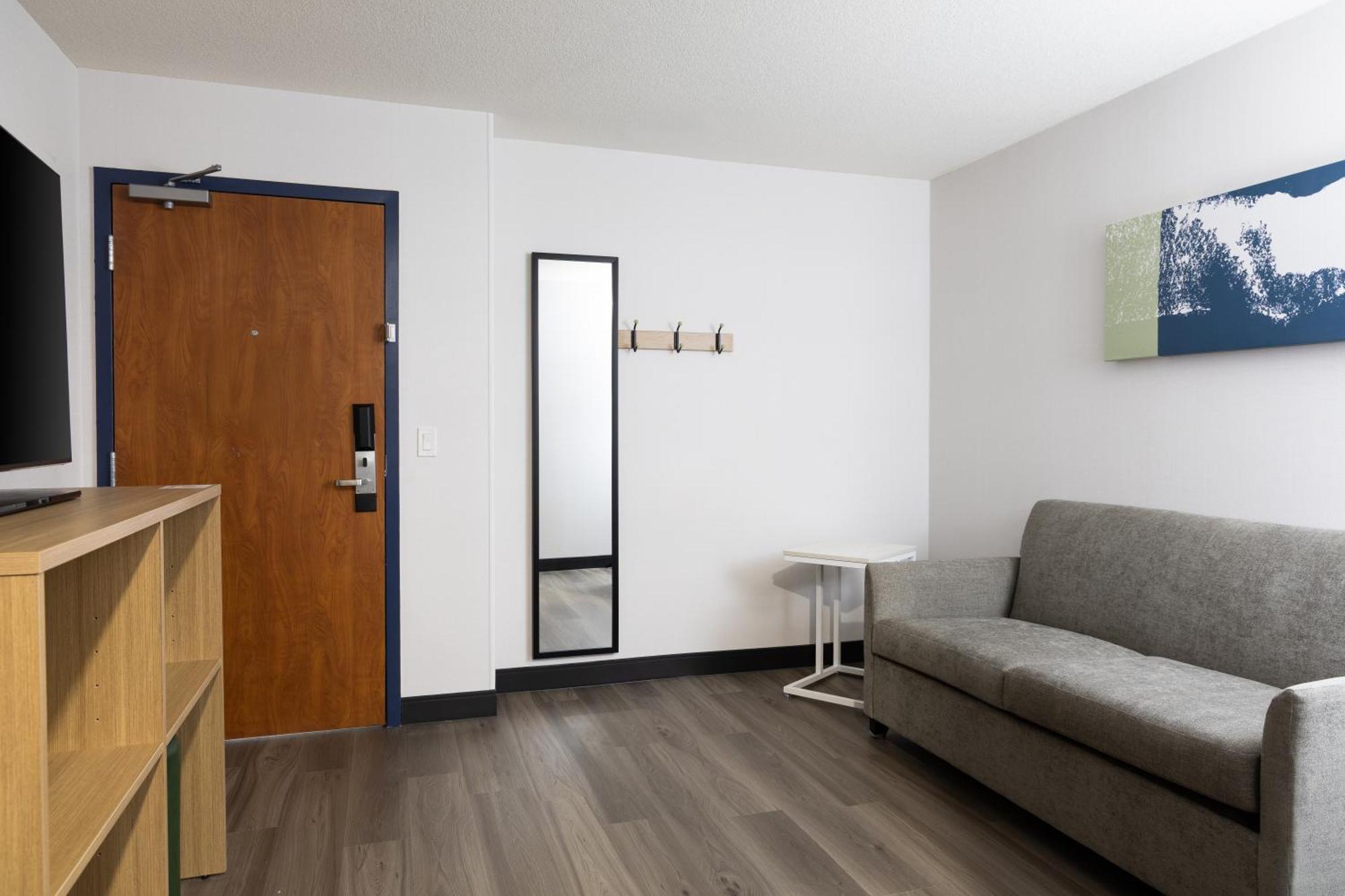 Spark By Hilton Guelph Bagian luar foto