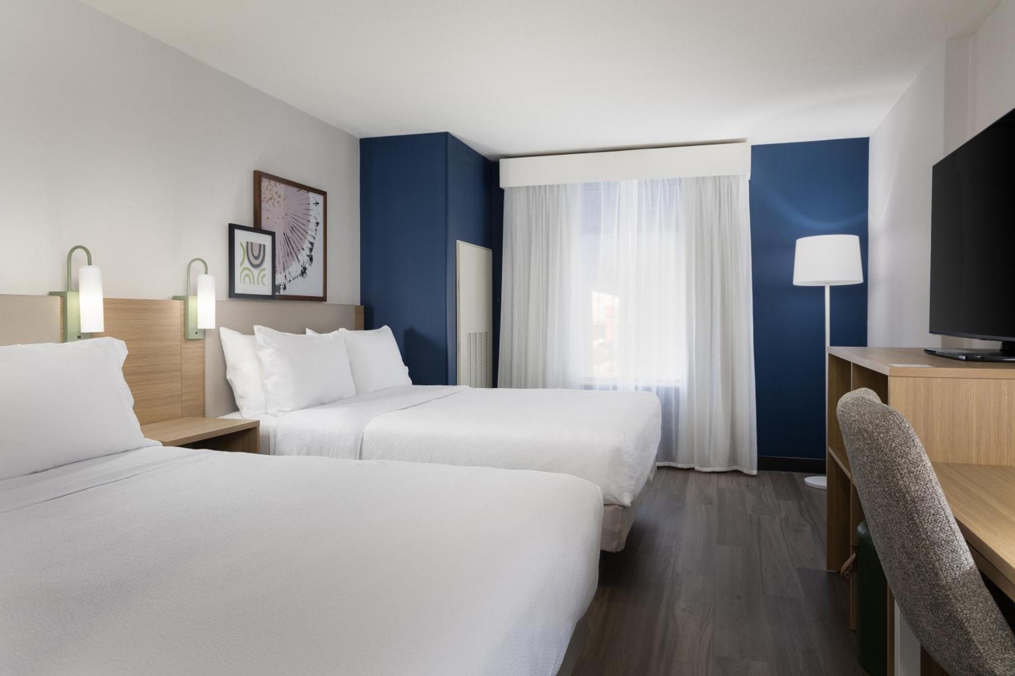 Spark By Hilton Guelph Bagian luar foto