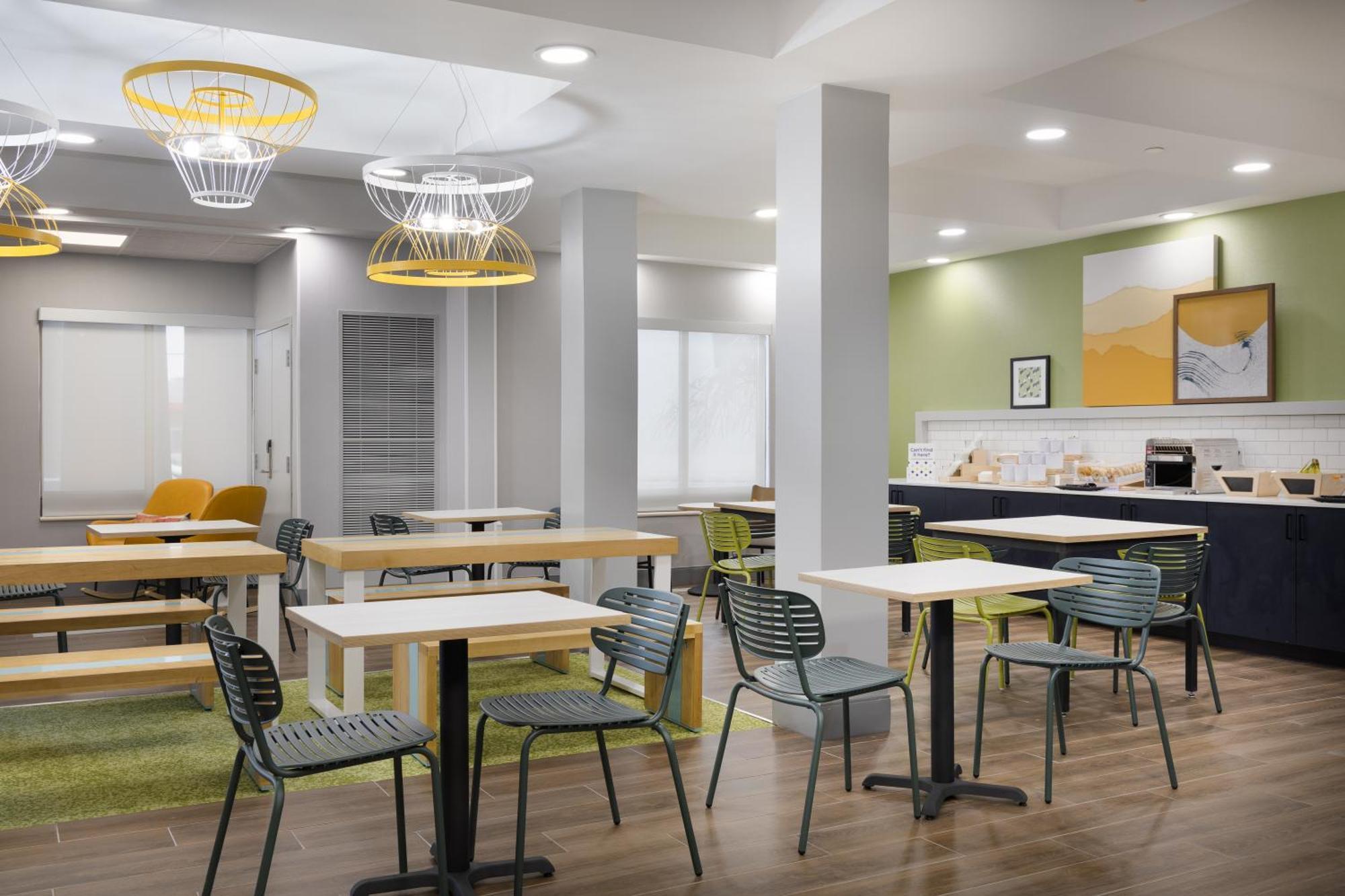 Spark By Hilton Guelph Bagian luar foto