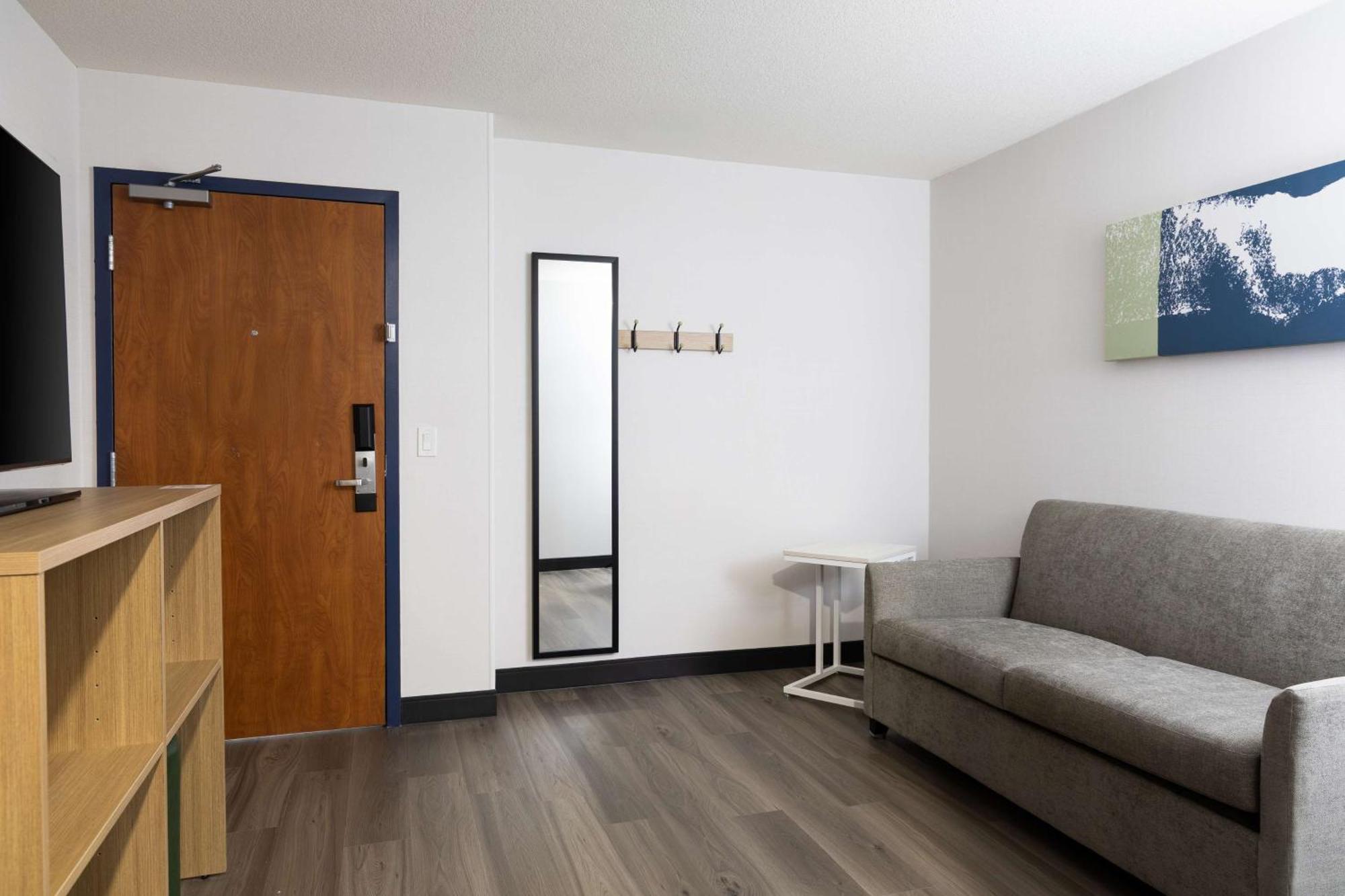 Spark By Hilton Guelph Bagian luar foto