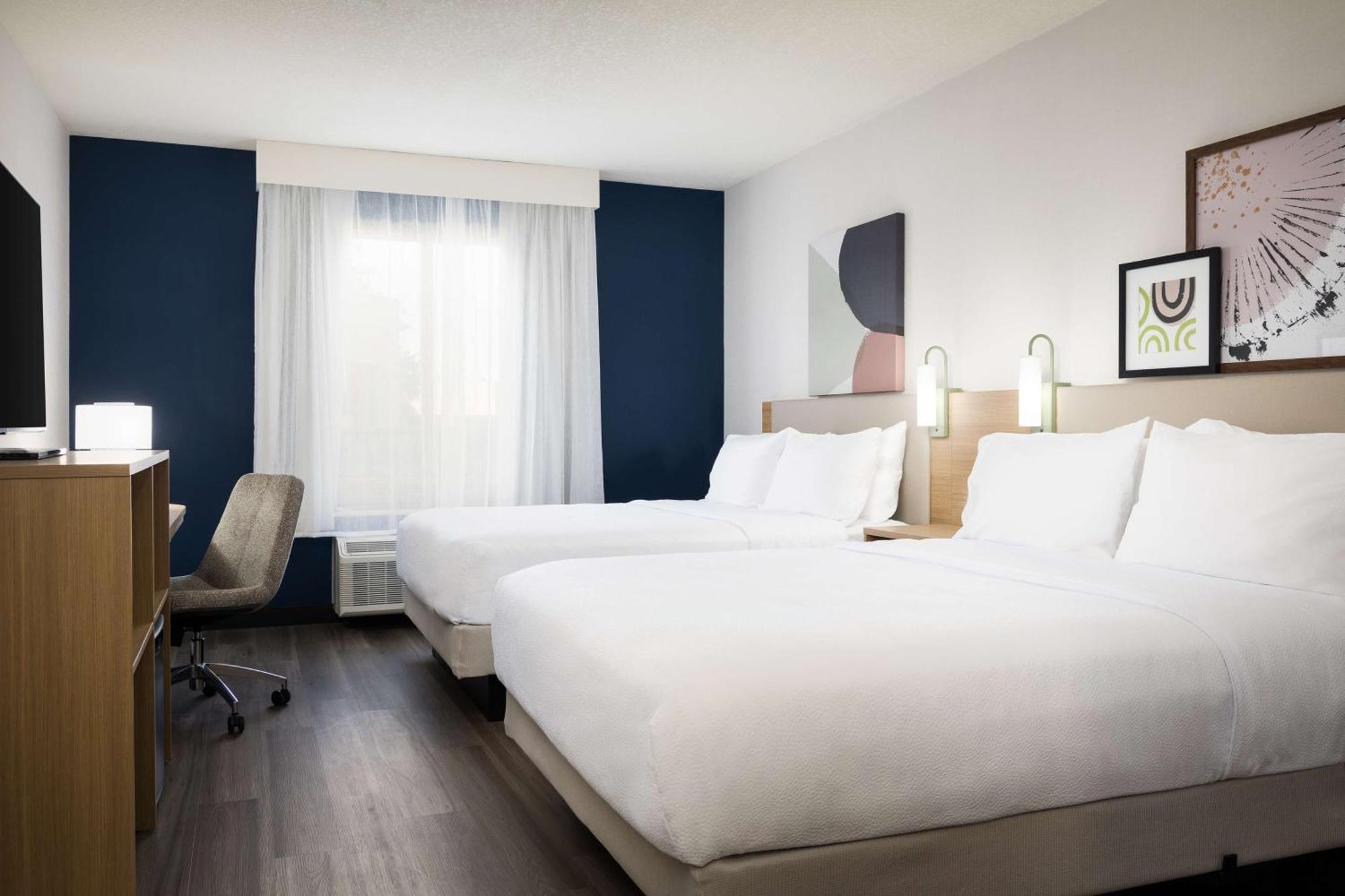 Spark By Hilton Guelph Bagian luar foto