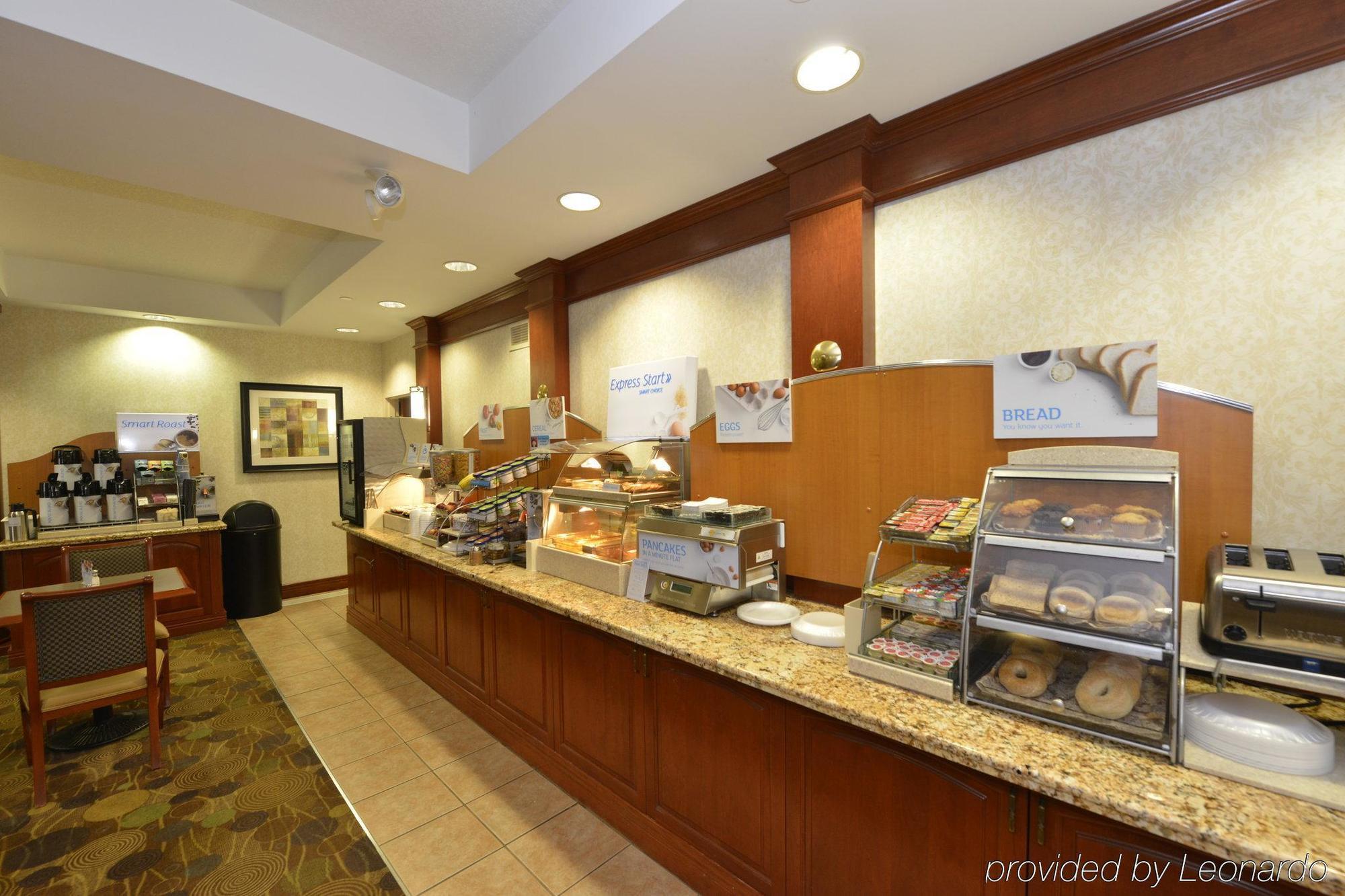 Spark By Hilton Guelph Bagian luar foto