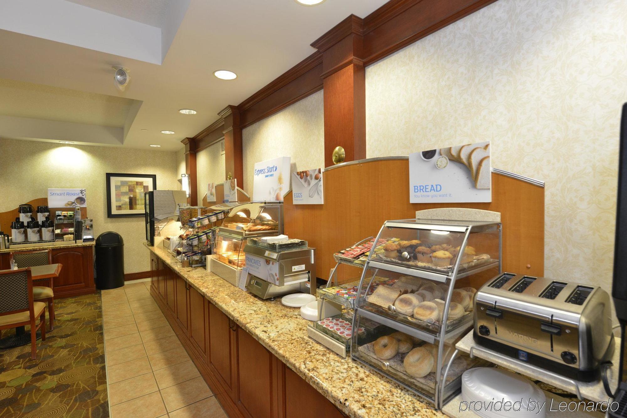 Spark By Hilton Guelph Bagian luar foto