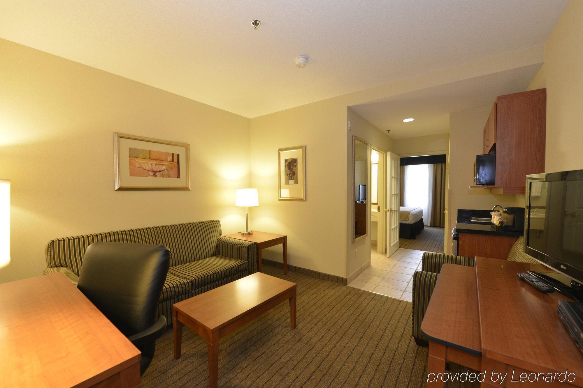 Spark By Hilton Guelph Bagian luar foto