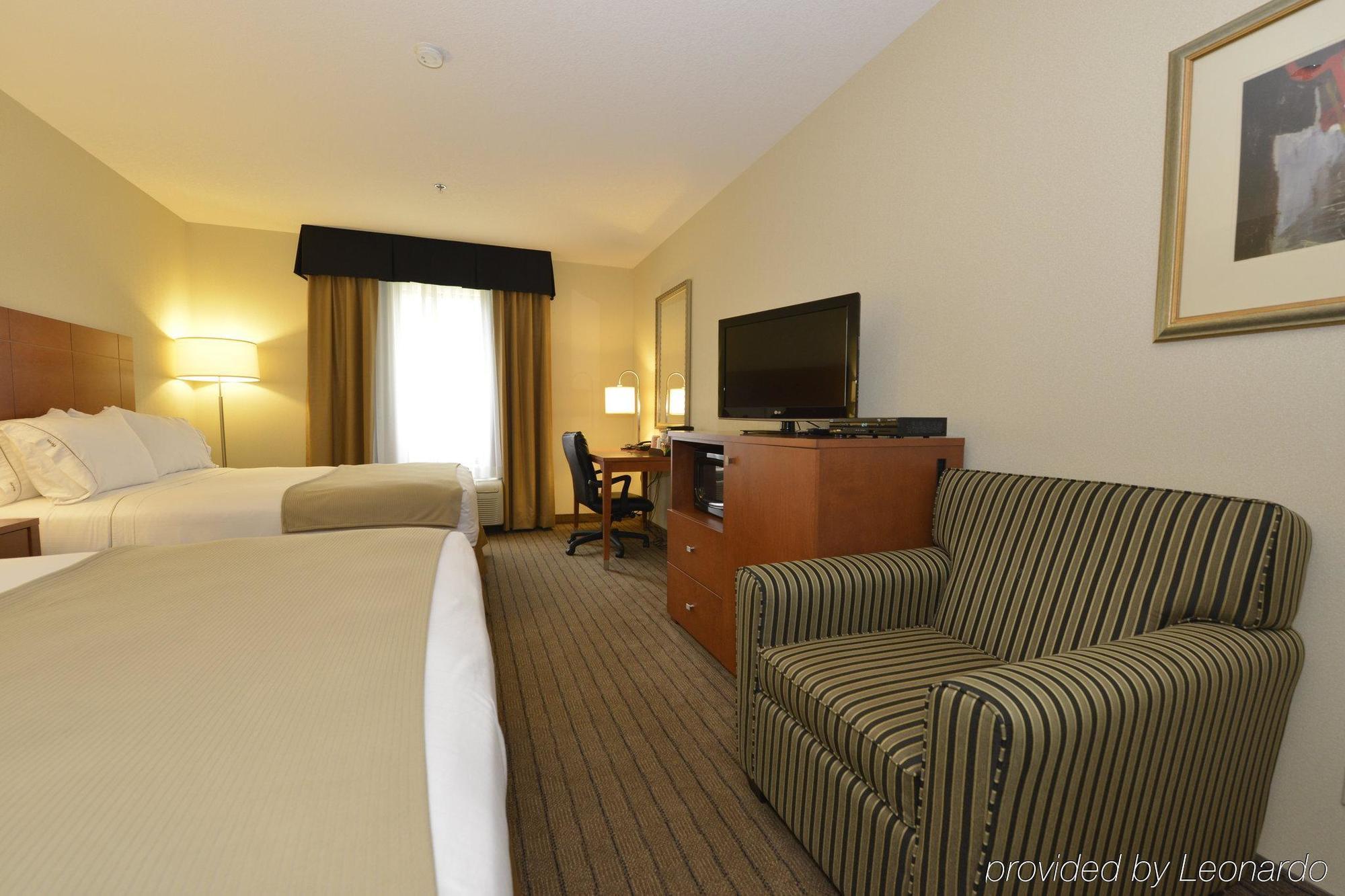 Spark By Hilton Guelph Bagian luar foto